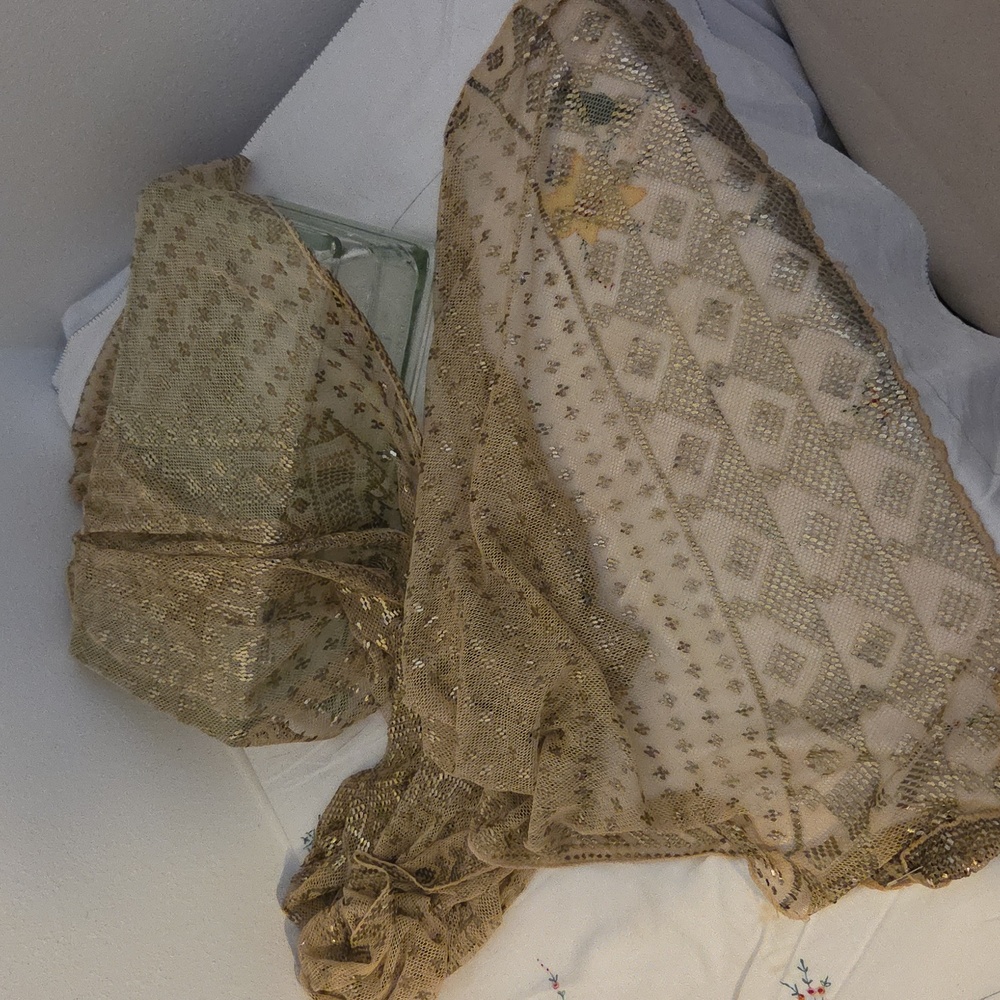 VINTAGE ASUIT Egyptian Sequined Shawl In Excellent Condition